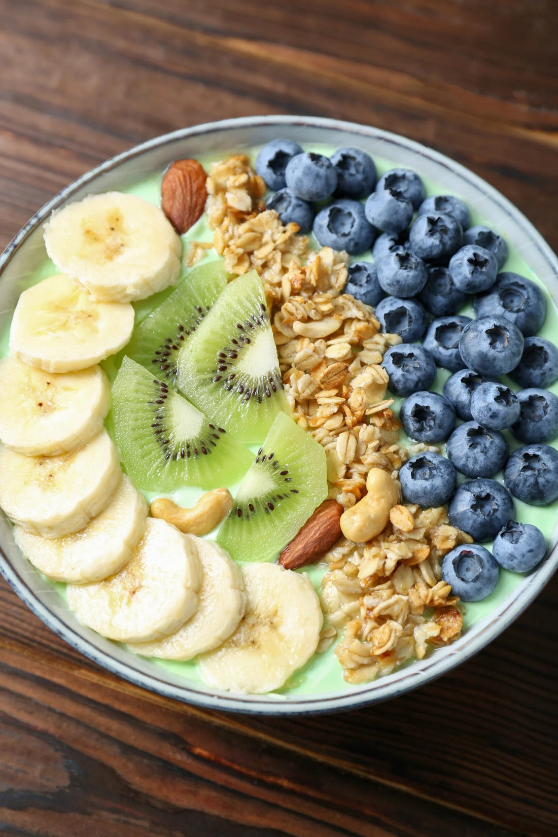 How to Eat Better While Traveling